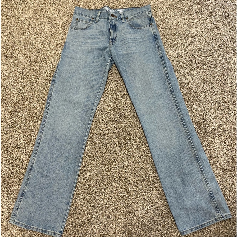 Wrangler relaxed boot cut jeans size 32x34